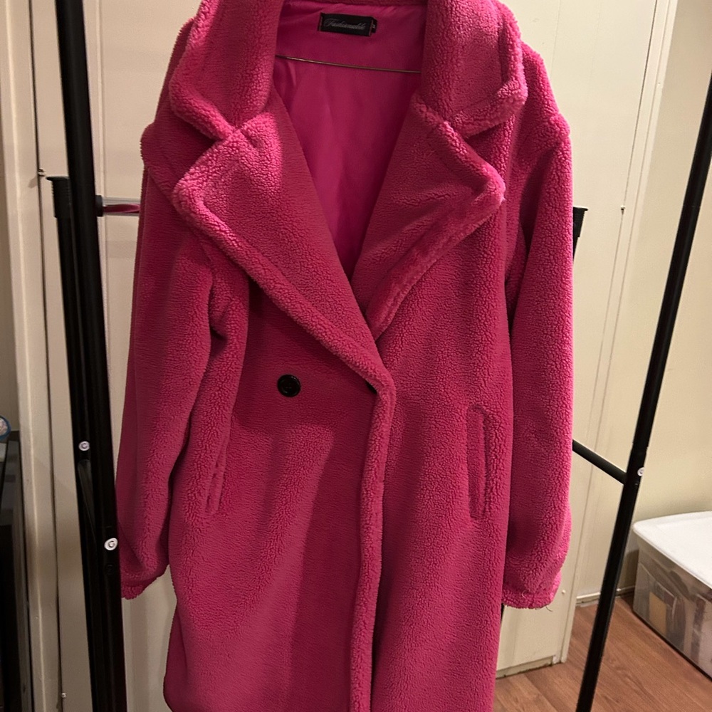 Bright pink, fuschia, warm teddy bear coat.oversized
